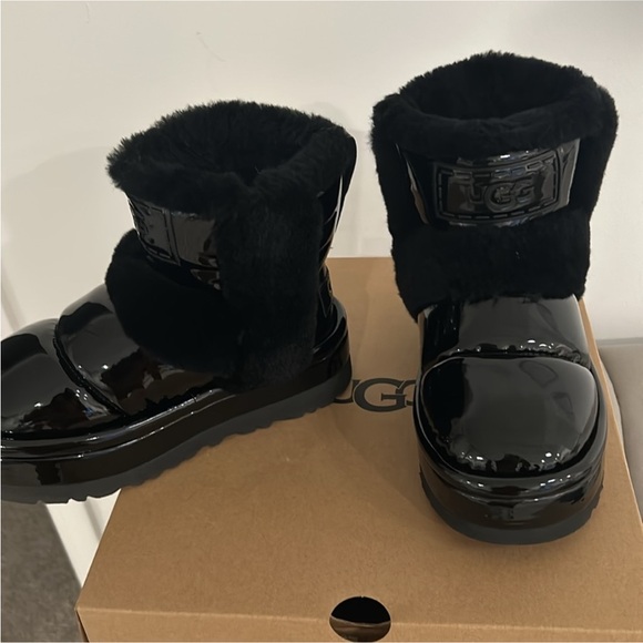 UGG Chillapeak patent leather Fur Boots 6 - Picture 6 of 8